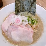 Niboshi Ramen Kogarasumaru - 6周年特別限定 鹿児島産黒豚2種盛りﾗｰﾒﾝ
                        1,000円