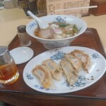 二葉飯店 - ラーメン餃子セット700円