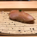 すし宮川  - 鰤ハラス醤油漬炭炙り