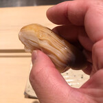 すし宮川  - 含んだ出汁がジュワッと流れだします♪