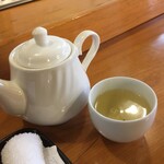 台湾料理 聞香 - お茶
