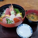 浜っこ食堂 - 海鮮丼(1700円)