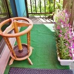 ウィンドー - お店様の入り口付近です④（7/19UP）