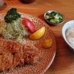 とんかつ かつせい - ご飯と香物と