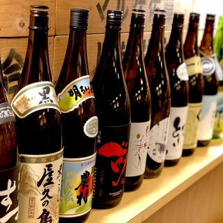 从酒铺直供当地酒!享受珍贵的日本酒。常备50种◎