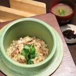 柊草 - 釜飯(本日のおすすめ旬菜と炊き上げます)