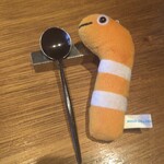 ドンブラボー - デザートスプーンに添い寝する新アナゴ氏