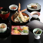 Nishimuraya Waraku - ずわい蟹と釜揚げしらす重御膳