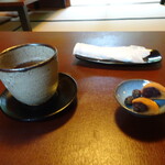 茶寮 宝泉 - セッティングのお茶請け