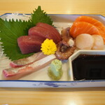 岩男寿司 - お造り盛り合わせ