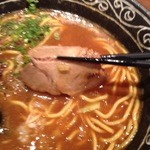 らーめん 小貫修三 - 濃厚魚介豚骨醤油、麺はふと麺ストレート