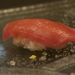 鮨 八や - 80㎏の真島産の鮪の中トロ