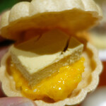 銀座 しのはら - フォアグラとあんぽ柿の最中