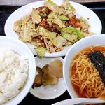 中華 丸八 - 回鍋肉定食半麺付