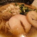 東京 鶏白湯ラーメン ゆきかげ 浅草本店 - 具のアップ