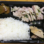 碧苑軒 - 蒸鶏のネギソースかけ弁当（540円）