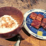 柳家 - タレをかけたご飯と共に・・・