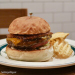 CRUZ BURGERS & CRAFT BEERS - 