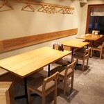 焼き鳥 ばかちん - テーブル撮ったどー