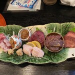 新和食 きくい - 生馬刺し盛り合わせ タン元,生レバー,たてがみ,ロース,フタエゴ,上バラ