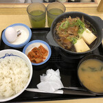 松屋 - 松屋の牛鍋膳690円選べる小鉢はキムチで！