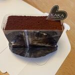 カカ チーズケーキストア - ショコラ４１０円。
            
            高品質なチョコを使った濃厚な甘さを抑えた大人のチョコレートケーキです。