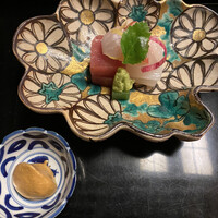 たか田八祥 - マグロとイカの泡醤油