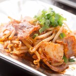 Fried pig kimchi