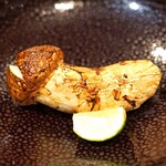柳家 - 岐阜県中津川産の松茸