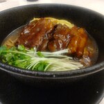 芳喜楼 - 料理写真:豚肉角煮をつゆそばにしました。