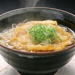 えきそば - 料理写真:まねきのえきそば（天ぷら・きつね）380円