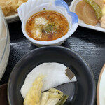 おかだうどん - とろろとお漬物♪