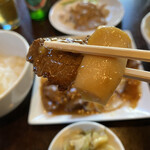 TaiKouRou - 牛肉とキノコのオイスターソース炒めリフトアップ！