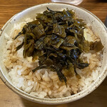 一郎 - 高菜丼ライス小 上品な食べ物ではありませんが
            シンプルで高菜も程よく乳酸発酵されマジ旨い。
