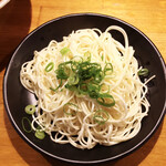 水田商店 - 替え玉は半玉くらいでしょうか。