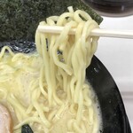 横浜家系ラーメン 浜乃家 - 塩ラーメン（普通・普通・普通）麺アップ