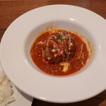 黒牛の里 - トマトソースの煮込みハンバーグセット（税別2,100円）