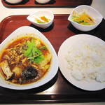 イチロク - チキンベース、きのこ＋ラビオリ