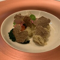レストラン ラ フィネス - 加糖してないポスペシャリテのフォアグラのモンブラン仕立てロタンのモンブランとトリプルコンソメのフォアグラ