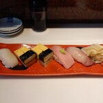 Umeda Yoshinozushi - イカみみ、玉子、中トロ、ハマチ