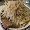 ラーメン 大 - ランチらーめん500円、平打ち麺変更、ヤサイアブラ、タマネギ100円、クーポンで味玉子(2020.10.6)