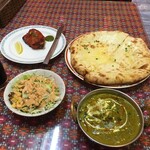 インド料理 マナカマナ - ランチカレーセットとタンドリーチキンとアイスコーヒー