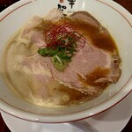 牛賀 - 牛骨チャシューメン醤油1110円