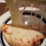 グルガオン - 秋の夜長にチーズがトロ～(*￣∇￣)ノ