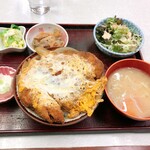 ゆたか食堂 - 別日の上カツ丼1000円