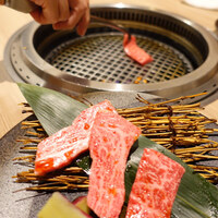 近江うし 焼肉 にくTATSU 青山本店 - 