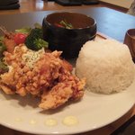 味・ma-ru - 土日限定のワンプレートランチ・650円(写真のごはんは大盛り)