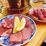 炭火焼肉ホルモン 横綱三四郎 - 