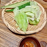 宮崎県日南市 塚田農場 - お通し　390円
            生野菜