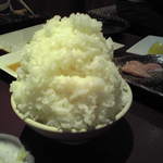 やきにくポッサムチプ - スーパーてんこ盛り白ご飯